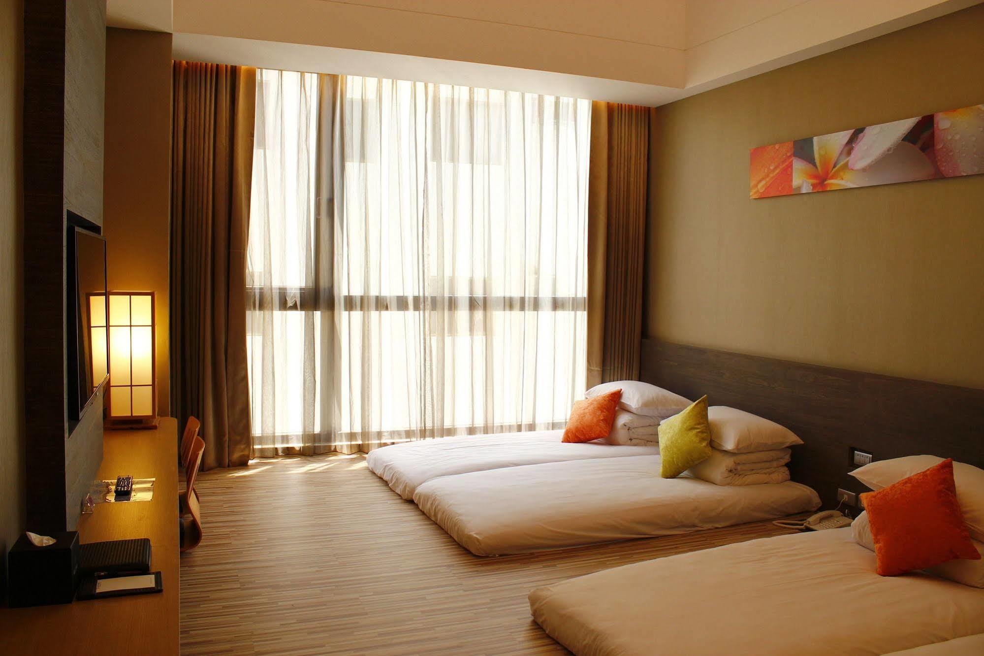 Hoya Hotel T'ai-tung Extérieur photo