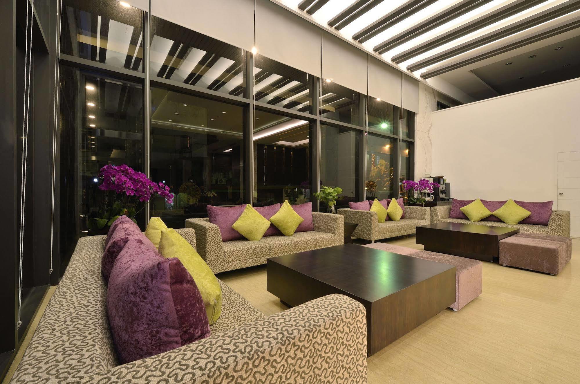 Hoya Hotel T'ai-tung Extérieur photo